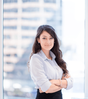 Elizabeth McSheffrey, journalist, Elizabeth Around the World, Elizabeth McSheffrey CBC,